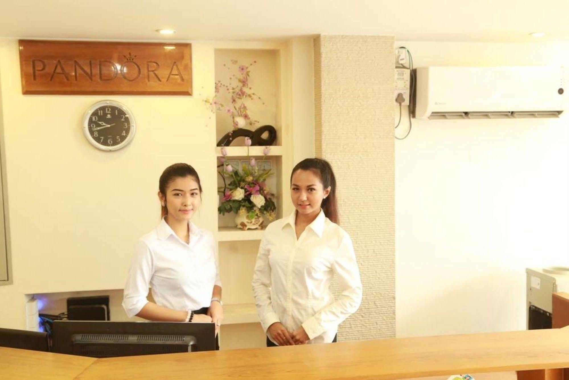 Pandora Motel Yangon Exterior foto